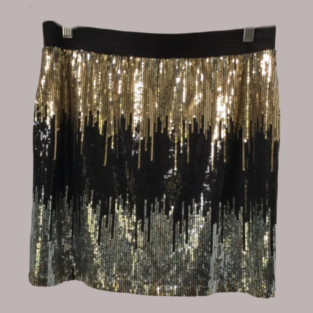 NWOT   BISOU BISOU Sequined Mini Skirt Tag Size Lg
